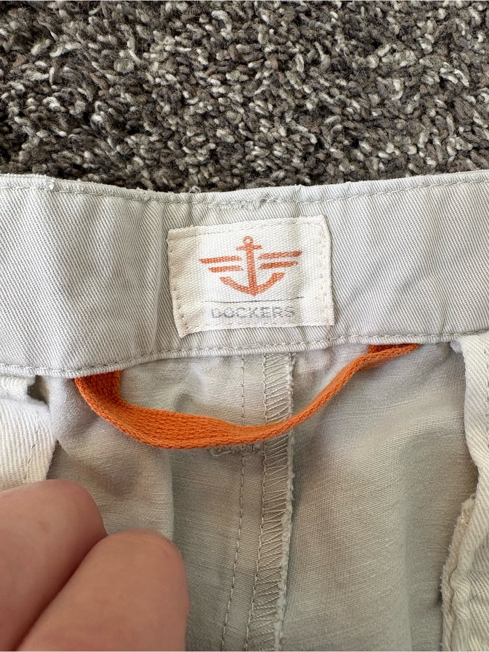 Dockers Men's Light Beige Chino Pants - Picture 7 of 9